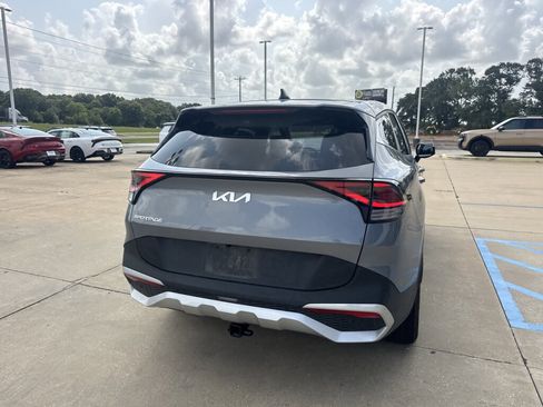 Certified 2025 Kia Sportage EX FWD image 19