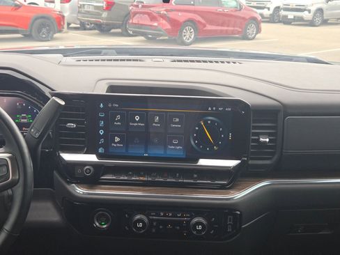 Used 2024 Chevrolet Silverado 1500 LT RWD image 17