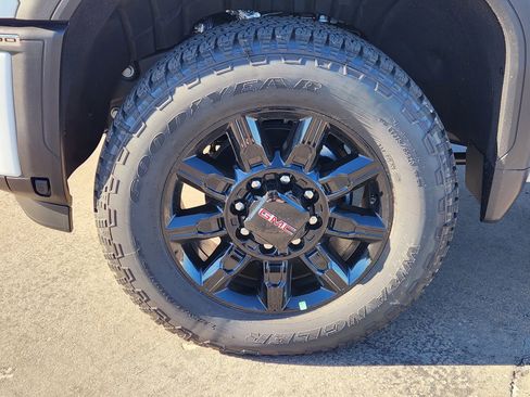 New 2026 GMC Sierra 2500 AT4 w/ AT4 Premium Plus Package image 14