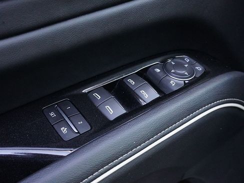Used 2023 Cadillac Escalade Premium Luxury AWD/4WD image 51