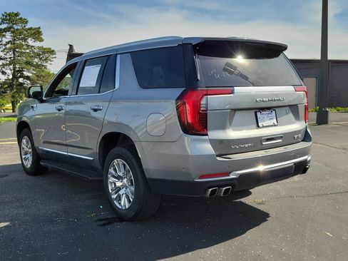 Used 2025 GMC Yukon Denali AWD/4WD image 3