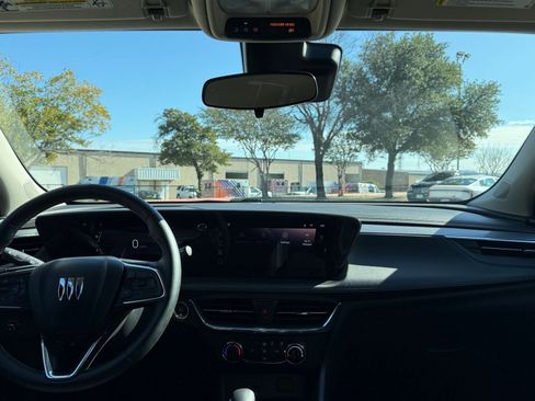 Used 2025 Buick Encore GX Preferred image 33