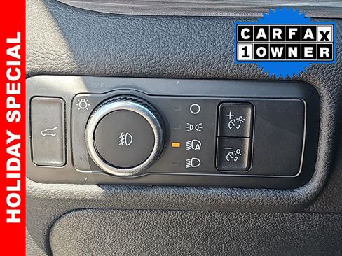 Used 2023 Ford Explorer Limited image 28