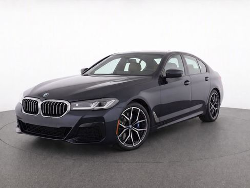 Used 2021 BMW M550i xDrive w/ Dynamic Handling Package AWD/4WD image 2