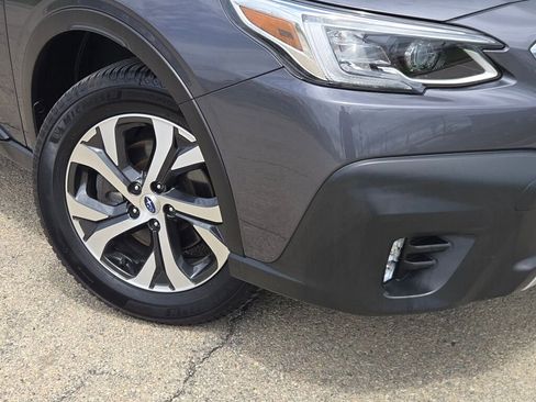 Certified 2022 Subaru Outback Limited AWD/4WD image 3