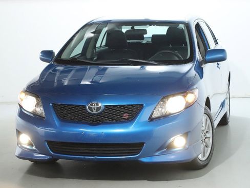 Used 2010 Toyota Corolla S image 2