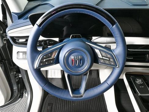 New 2026 Buick Enclave Avenir w/ Super Cruise Package image 9