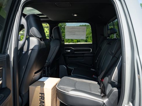 New 2026 RAM 3500 Laramie AWD/4WD image 32