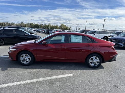 New 2026 Hyundai Elantra SE image 12