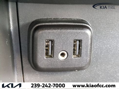 Used 2021 Chevrolet Colorado LT w/ LT Convenience Package image 19