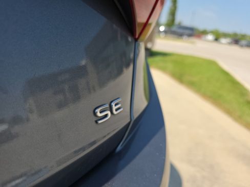 Used 2024 Volkswagen Jetta SE FWD image 16