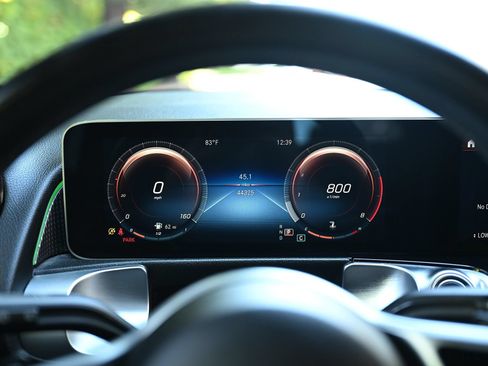 Used 2021 Mercedes-Benz GLB 250 4MATIC image 24