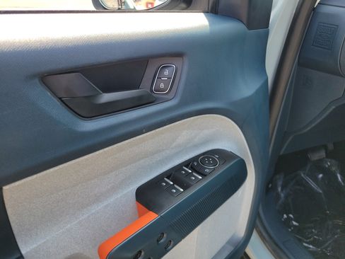 Used 2022 Ford Maverick XLT FWD image 18