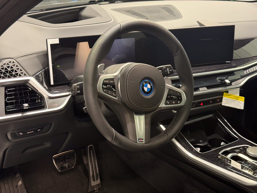 Used 2026 BMW X5 xDrive50e w/ M Sport Package AWD/4WD image 12