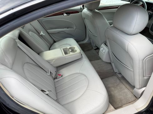 Used 2006 Buick Lucerne CXL w/ Luxury Package FWD image 17