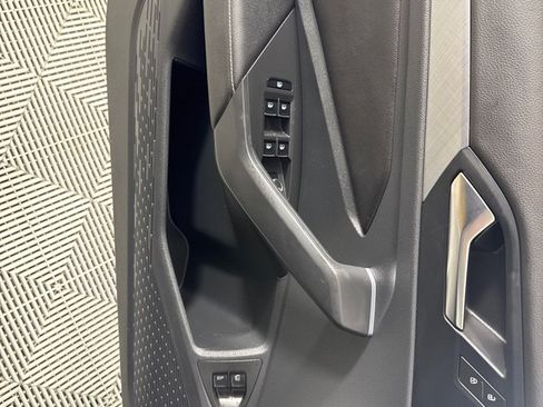 Used 2024 Volkswagen Jetta SE image 12