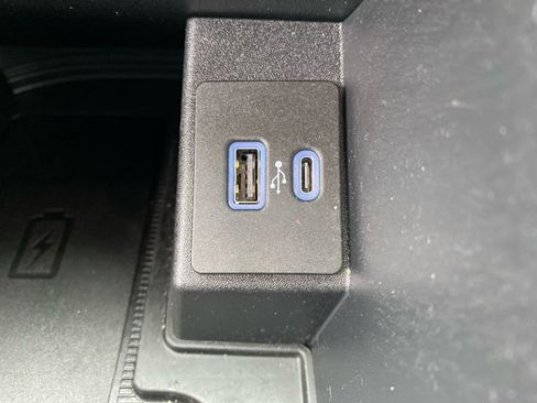 Used 2022 Ford Edge SEL w/ Convenience Package image 13