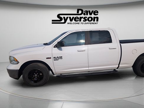 Used 2021 RAM 1500 Classic SLT AWD/4WD image 2