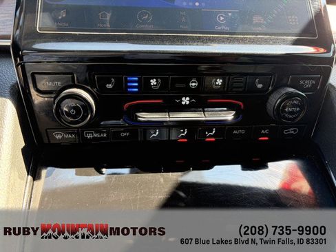 Used 2023 Jeep Grand Cherokee Summit w/ Adv Protech Group IV AWD/4WD image 17