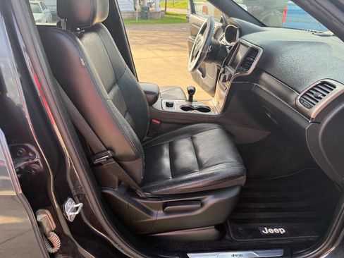 Used 2014 Jeep Grand Cherokee Limited image 17