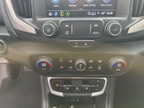 Used 2022 GMC Terrain SLT w/ Infotainment Package II image 35