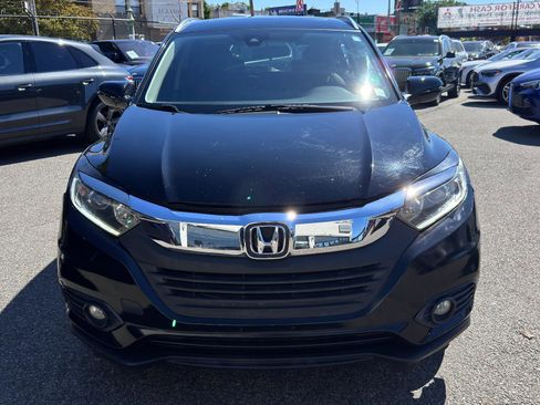 Used 2019 Honda HR-V EX image 2