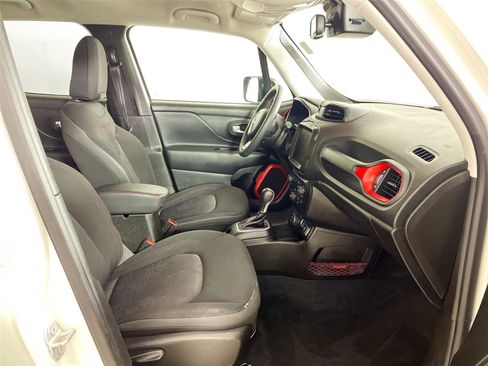 Used 2023 Jeep Renegade Trailhawk image 26