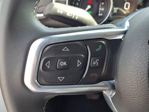 Used 2023 Jeep Wrangler Unlimited Sahara AWD/4WD image 8