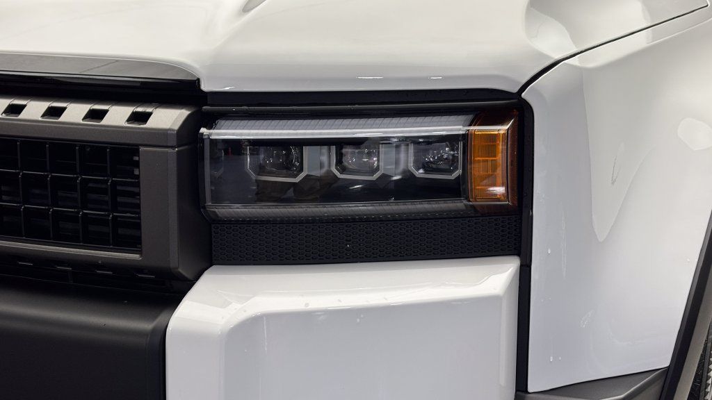 Used 2027 Toyota Land Cruiser AWD/4WD image 3