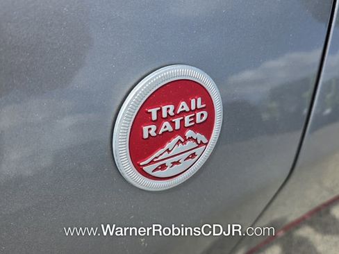 Used 2018 Jeep Compass Trailhawk image 19