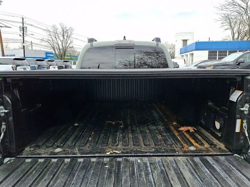 Used 2023 Toyota Tacoma TRD Off-Road image 27