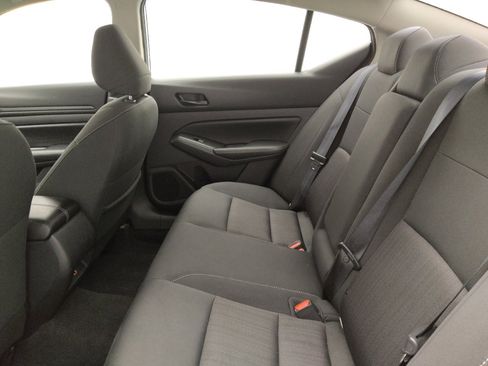 Used 2024 Nissan Altima 2.5 SV image 18