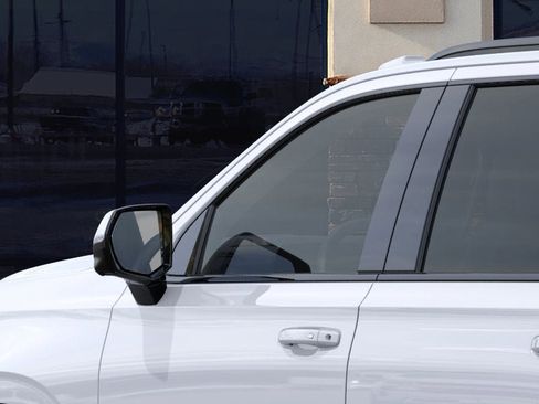 New 2026 Chevrolet Suburban RST AWD/4WD image 36