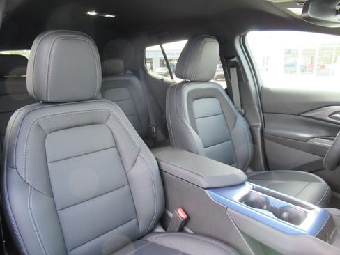 New 2025 Chevrolet Equinox EV LT w/ Convenience Package image 9