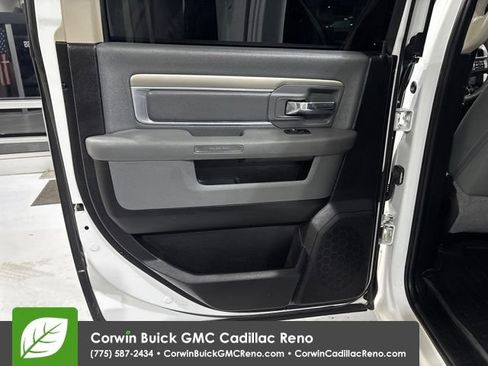 Used 2018 RAM 1500 Classic SLT AWD/4WD image 14