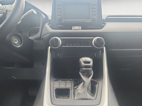 Certified 2022 Toyota RAV4 LE image 11