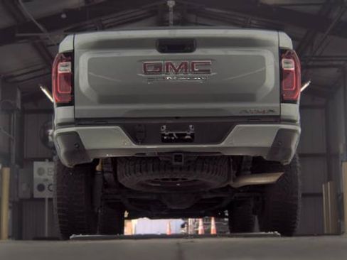 Used 2024 GMC Canyon AT4X AWD/4WD image 7