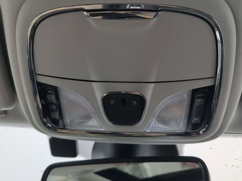 Used 2021 Jeep Cherokee Limited image 44