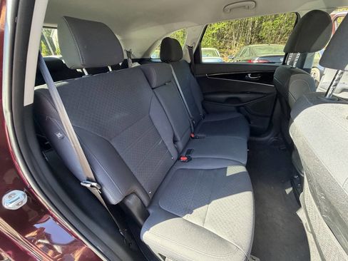 Used 2019 Kia Sorento FWD w/ Option Group 020 image 28