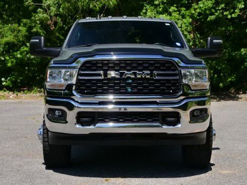 Used 2023 RAM 3500 SLT w/ Quick Order Package 2YG SLT AWD/4WD image 5
