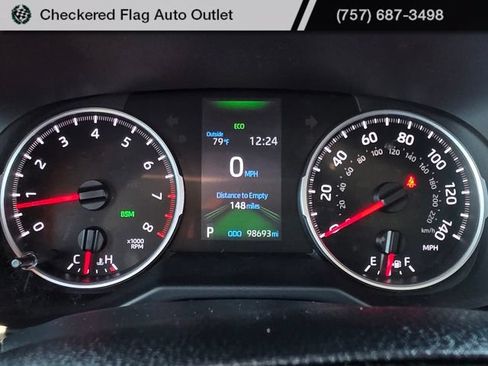 Used 2022 Toyota RAV4 XLE AWD/4WD image 25
