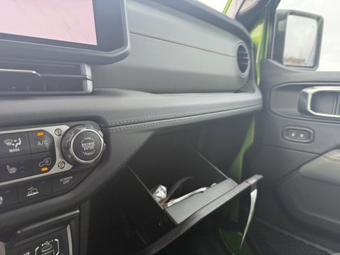 New 2025 Jeep Gladiator Mojave image 35