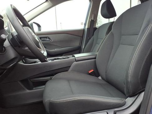 Used 2023 Nissan Rogue S image 12