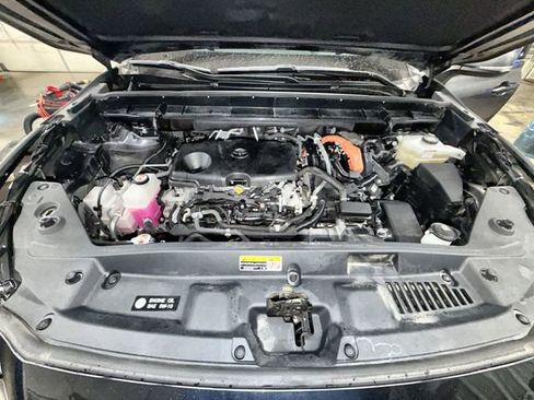 Used 2021 Toyota Highlander XLE AWD/4WD image 27