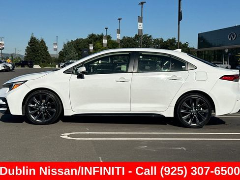 Used 2024 Toyota Corolla SE w/ SE Premium Package FWD image 7