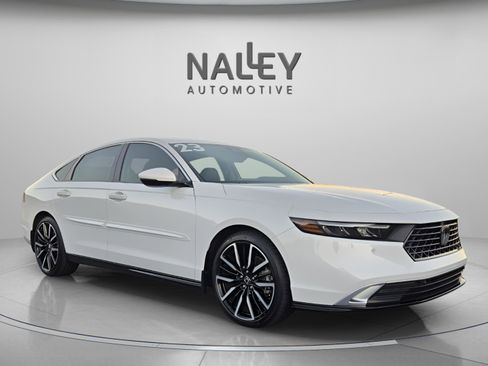Used 2023 Honda Accord Touring image 7