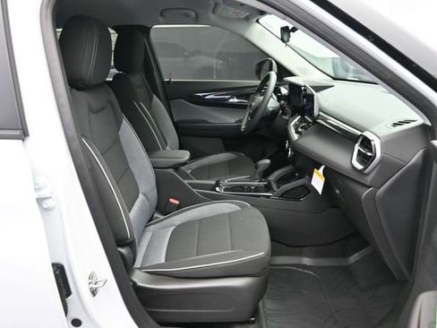 New 2026 Chevrolet TrailBlazer LT w/ Driver Confidence Package FWD image 43