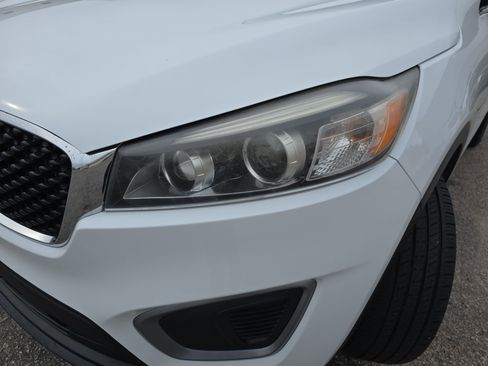 Used 2016 Kia Sorento LX image 34