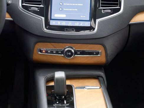 Certified 2023 Volvo XC90 B6 Plus w/ Protection Package AWD/4WD image 29