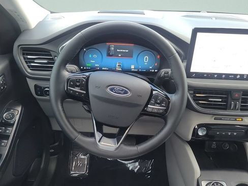 Used 2024 Ford Escape Platinum w/ Premium Technology Package AWD/4WD image 12